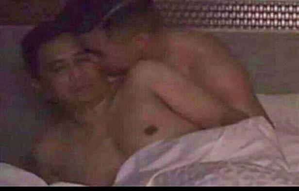 pemimpin-pkr-sebar-video-pic-mirip-azmin